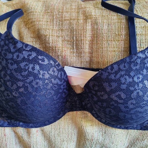 Victoria's Secret Midnight Blue Lace Bra - Picture 1 of 4